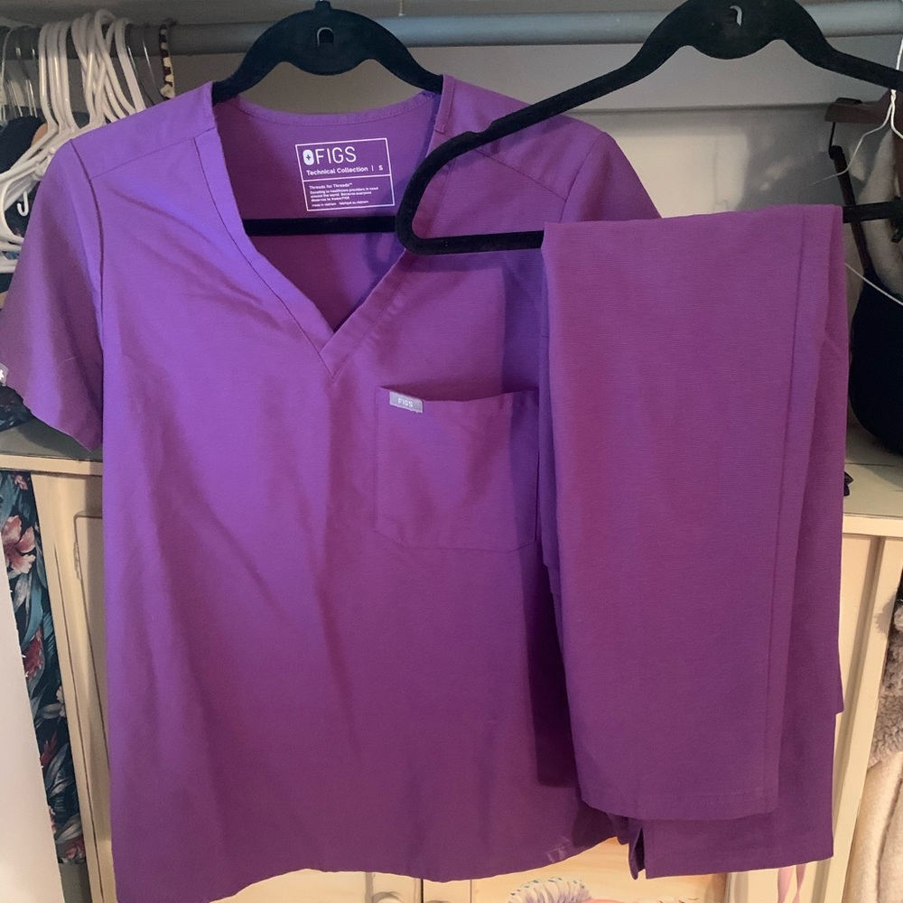 size S Figs scrub set